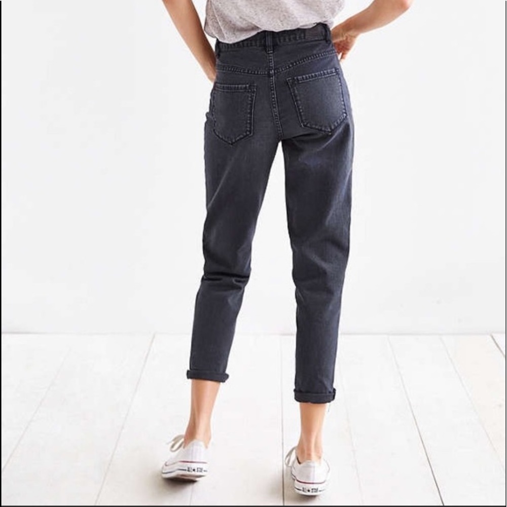 BDG Mom Jeans faded black